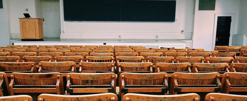 Meghívó Patcharapon Somdee PhD doktorjelölt értekezésének nyilvános védésére